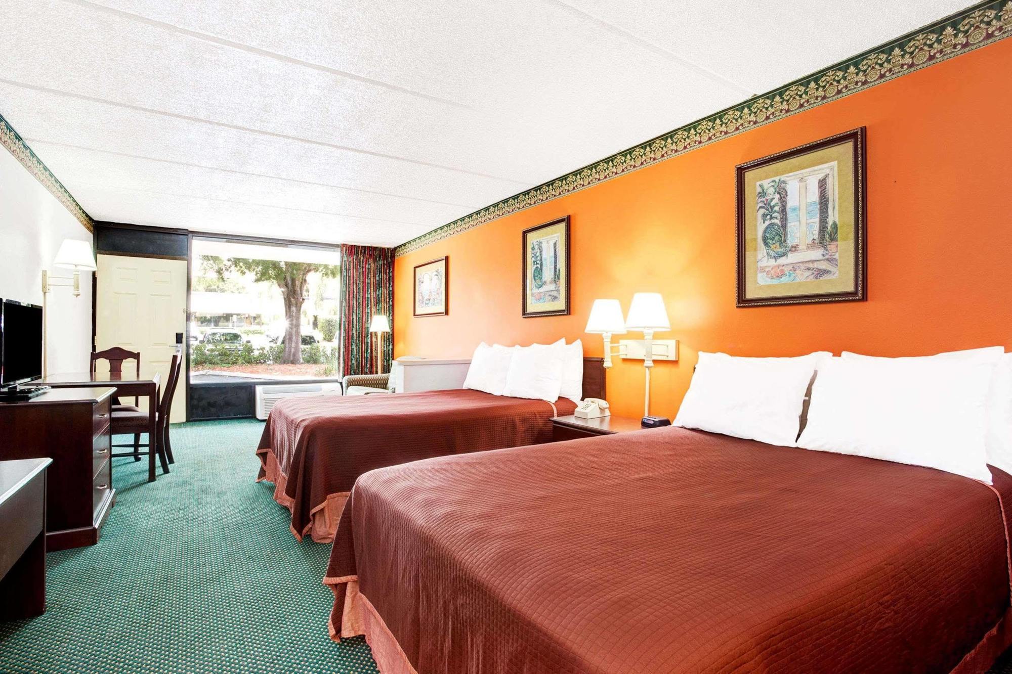 Howard Johnson By Wyndham Clearwater - Dunedin Екстер'єр фото