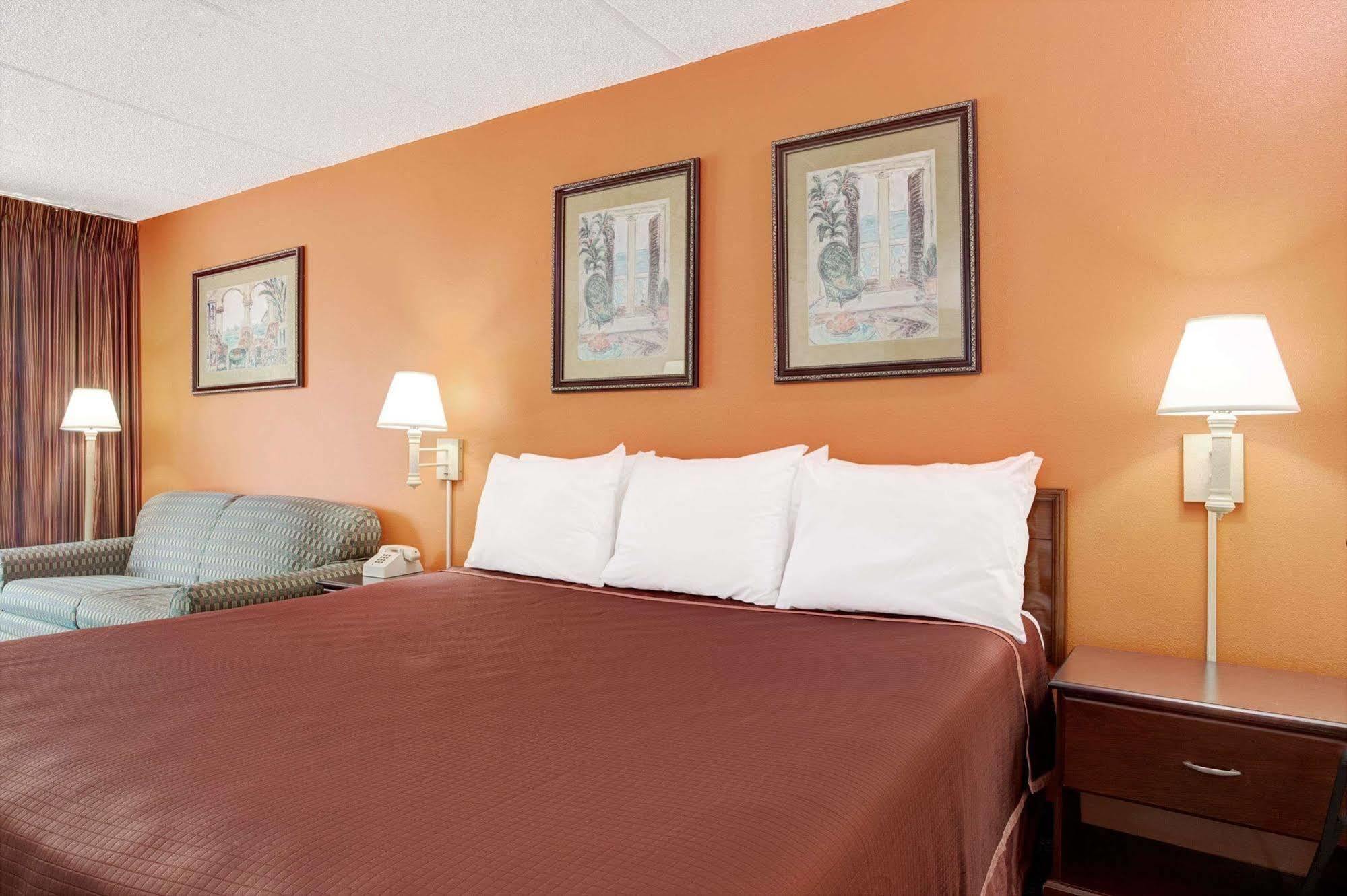 Howard Johnson By Wyndham Clearwater - Dunedin Екстер'єр фото